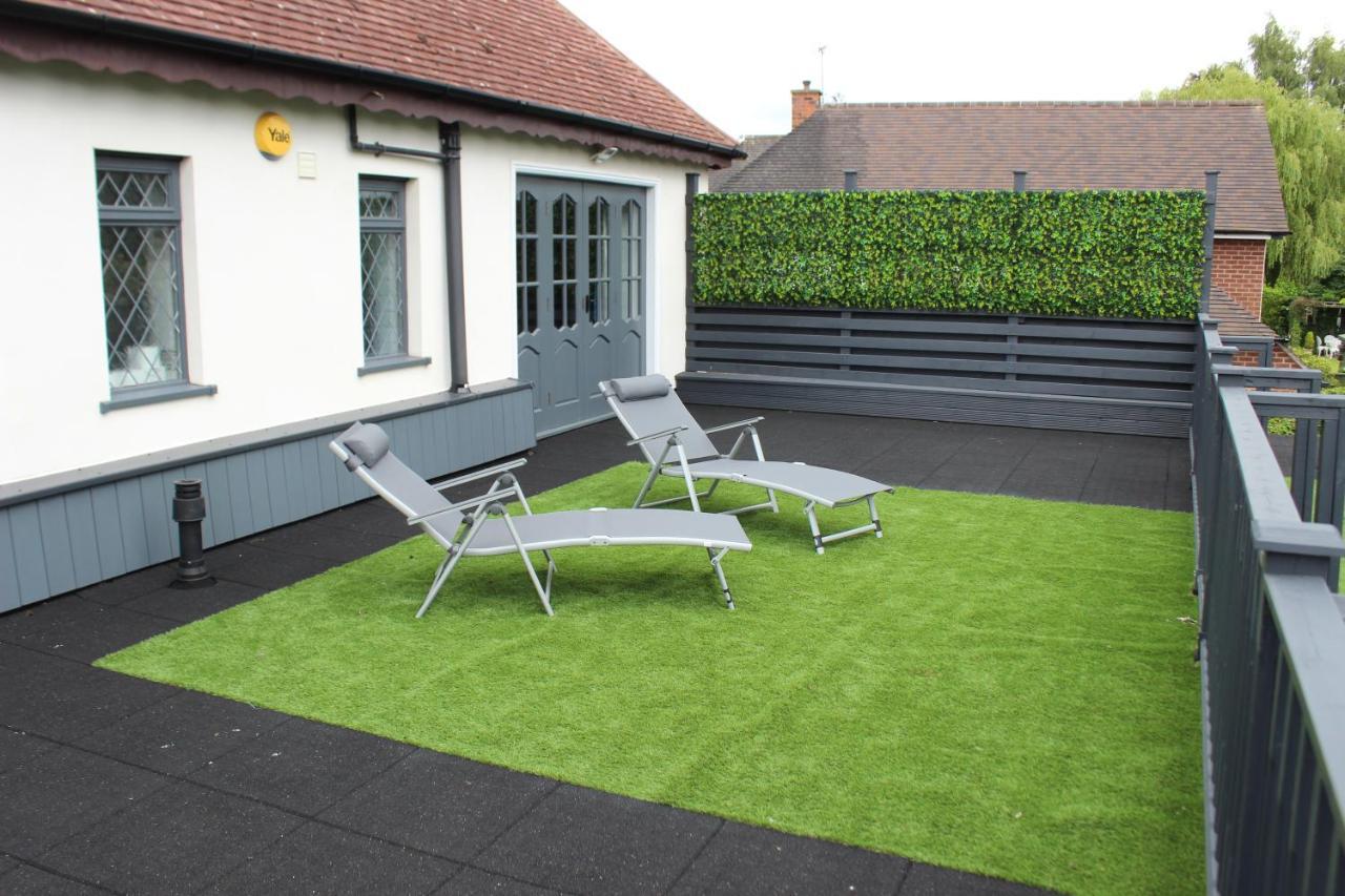 Modern Spacious House - Sleeps 16, Free Parking, Sun Terrace Nuneaton Exteriör bild