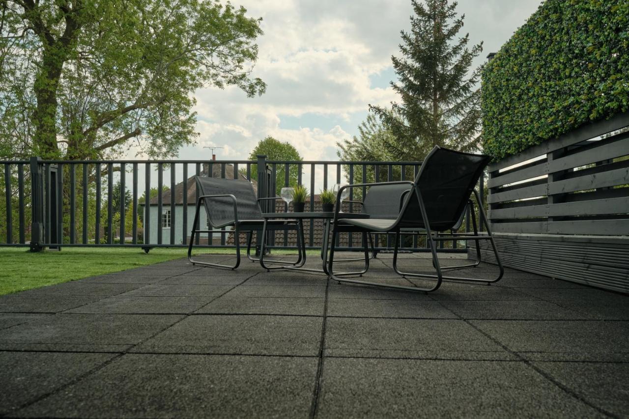 Modern Spacious House - Sleeps 16, Free Parking, Sun Terrace Nuneaton Exteriör bild